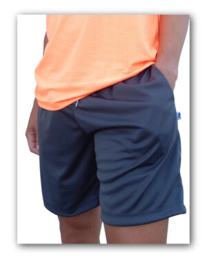 short deportivo de hombre color gris